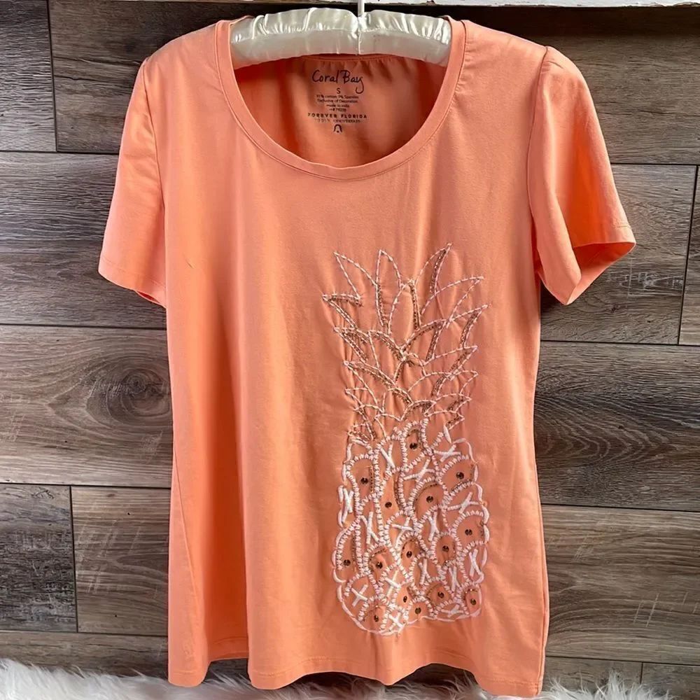Coral Bay Ladies Scoop Neck Top, Size Small, Peach Color, Embellished Pineapple